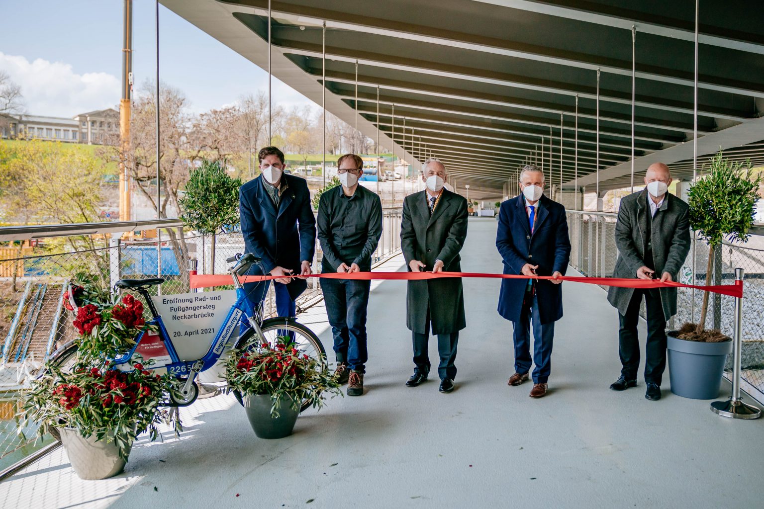 Eröffnung Neckarsteg • S21Brücke überquert Neckar